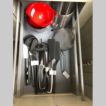 2 Bedroom Center In Apartment